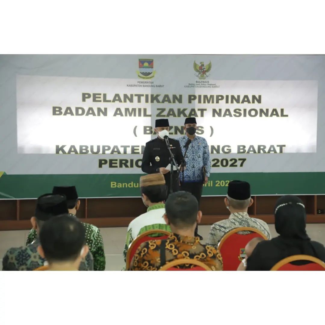 >Plt. Bupati Bandung Barat Melantik Pimpinan Badan Amil Zakat Nasional (BAZNAS) KBB Periode 2022-2027
